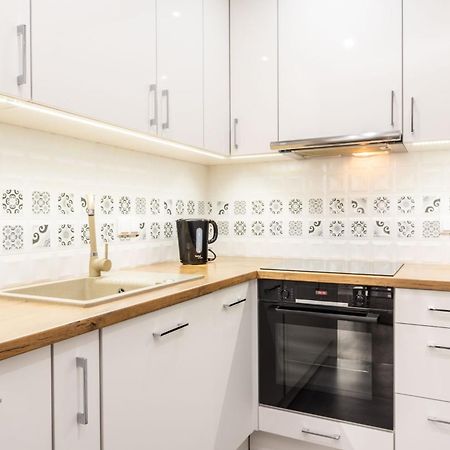 ורשה Galeria Rondo Wiatraczna Apartments מראה חיצוני תמונה