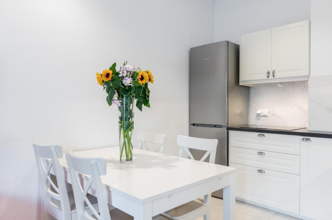 ורשה Galeria Rondo Wiatraczna Apartments מראה חיצוני תמונה