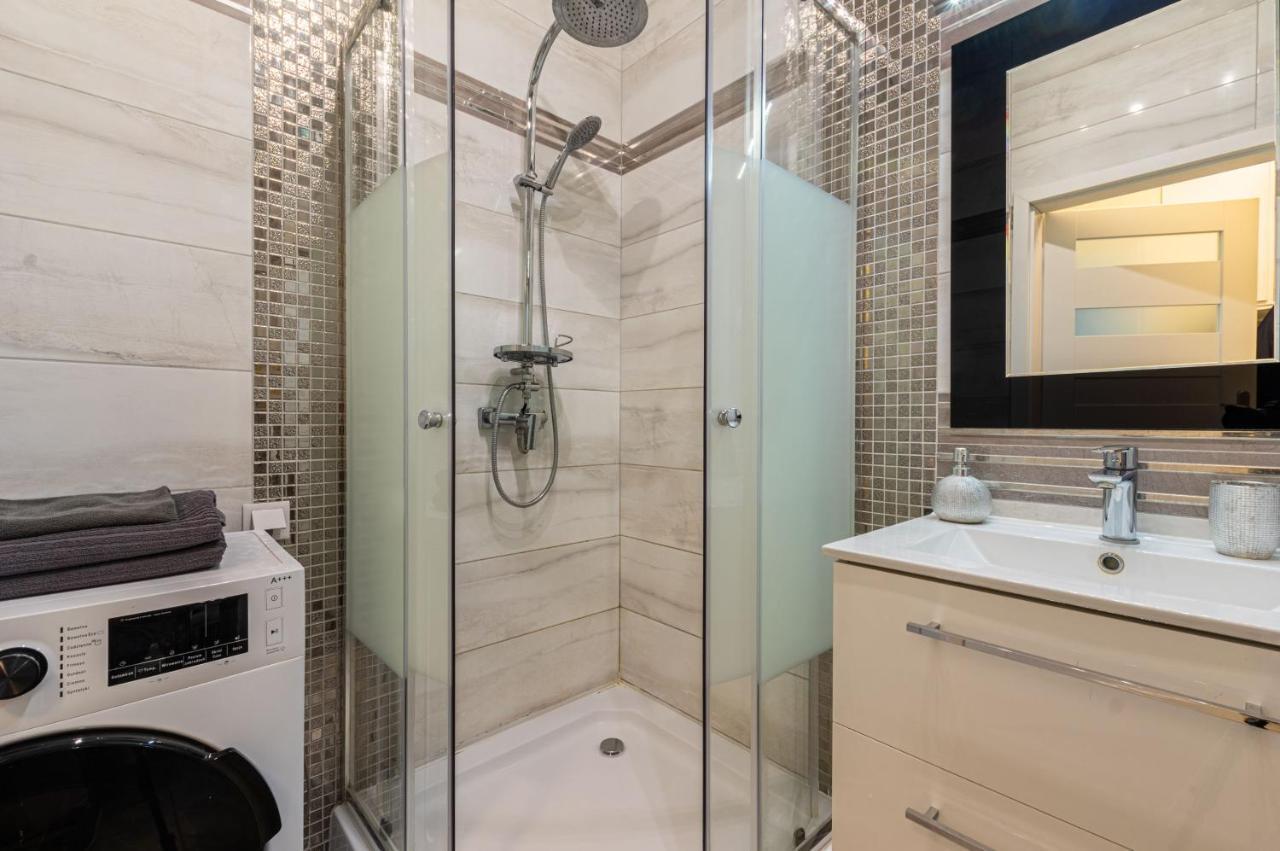 ורשה Galeria Rondo Wiatraczna Apartments מראה חיצוני תמונה